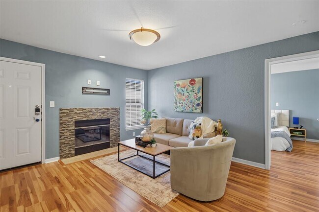 Foto del edificio - 7685 Northcross Dr