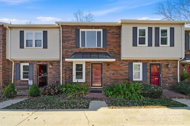 Photo - 2705 N Center St Townhome