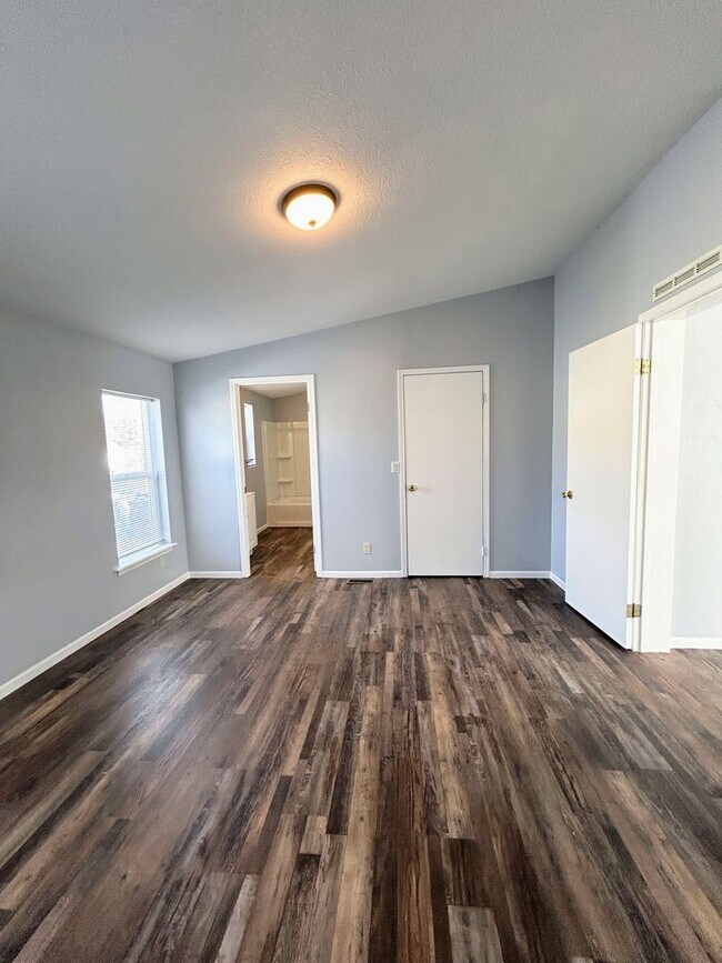 Foto del edificio - Centrally Located