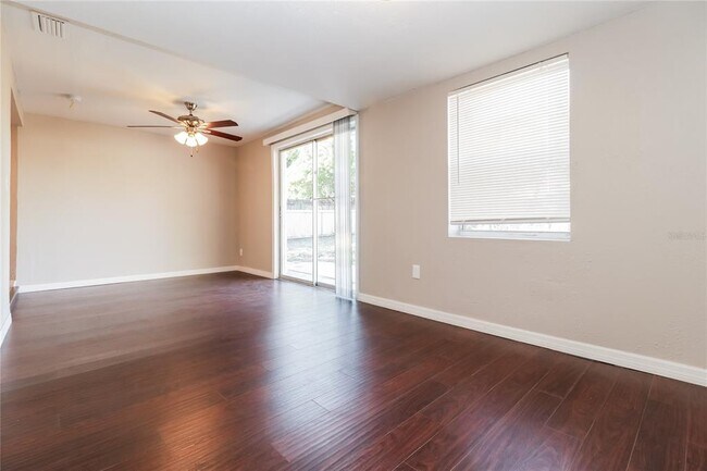 Building Photo - 3353 Trask Dr