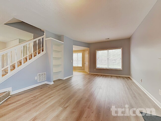 Foto del edificio - 5221 Oaktree Trail