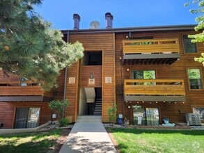Building Photo - 337 Wright St