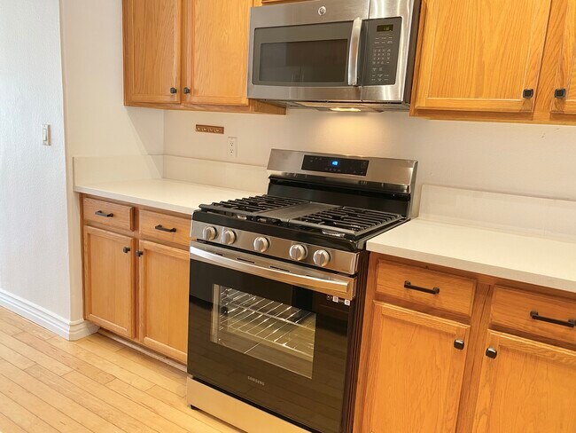 Foto del edificio - 86 Sommer Ln