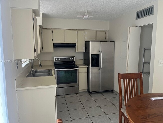 Building Photo - 6149 SW 69th St