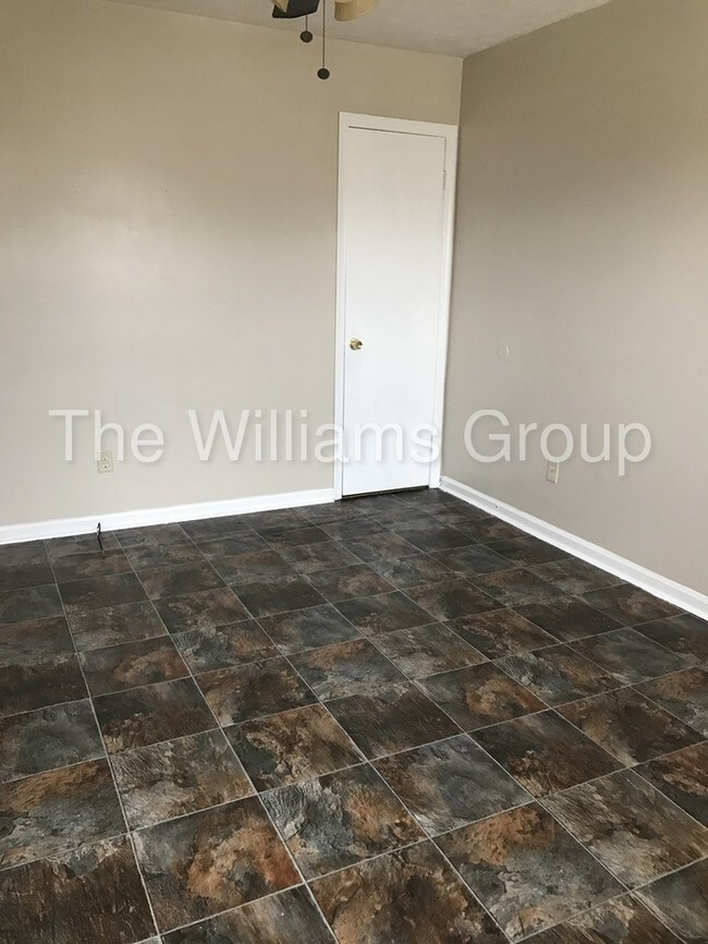 Building Photo - 6429 Starbrook Dr