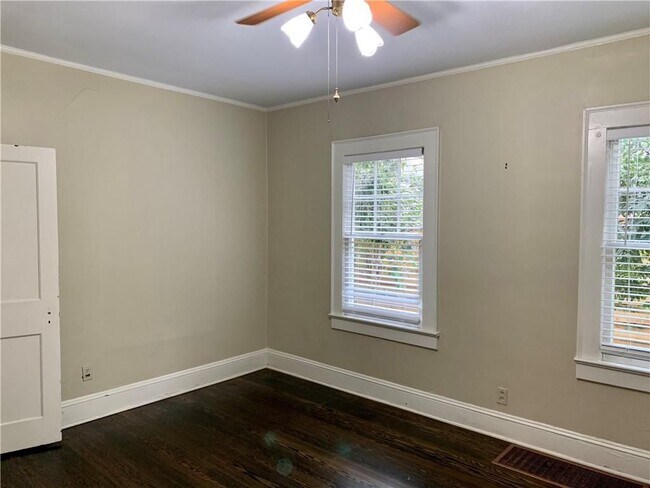 Building Photo - 293 Springdale Dr NE