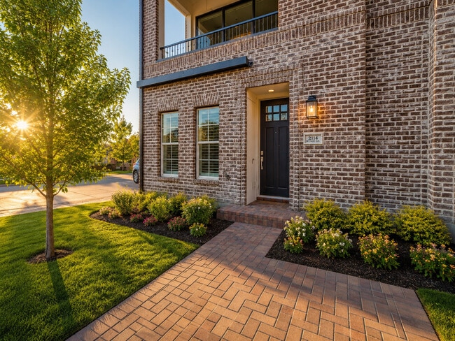Building Photo - 2114 Wenge Ln