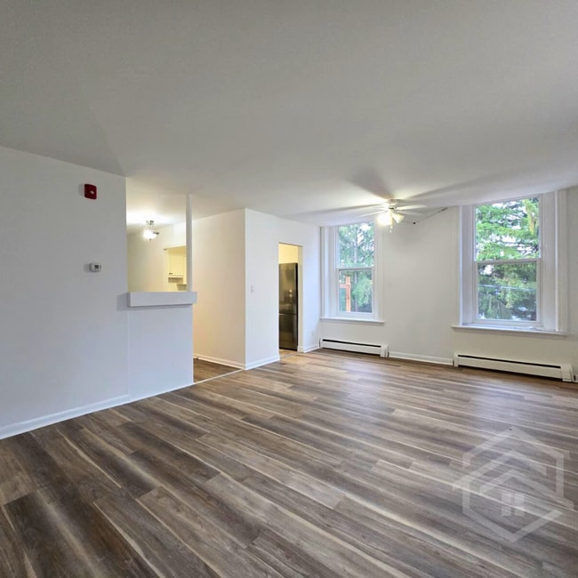 Building Photo - Updated 2-Bedroom in Norwich!!