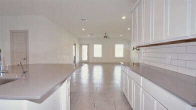 Building Photo - 28910 Yukon River Ct