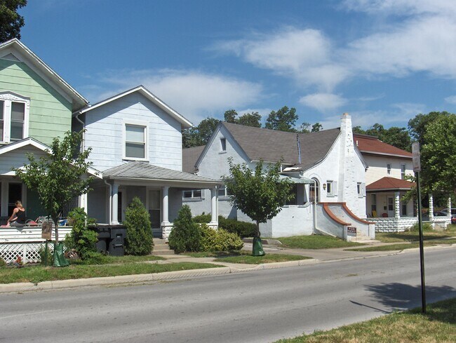 Building Photo - 133 N Church St