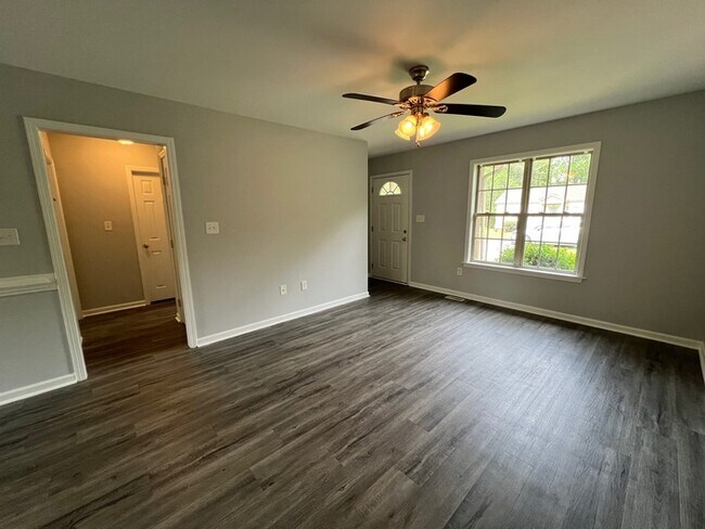 Foto del edificio - 355 Gurley Dr NW