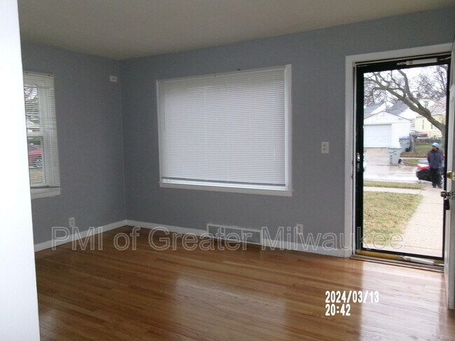 Building Photo - 3872 N 69th St