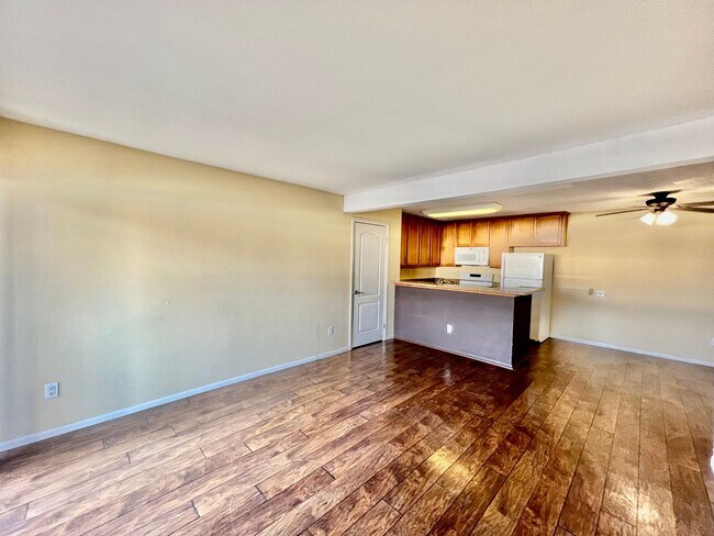 Building Photo - Newly remodeled 2B/1BA w/ 1 Reserved Parki...