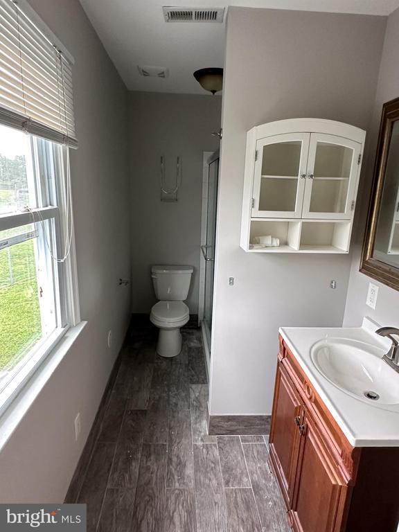 Building Photo - 509 Kedron Ave