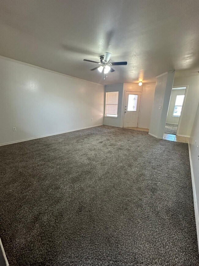 Foto del edificio - 312 N Chicago Ave