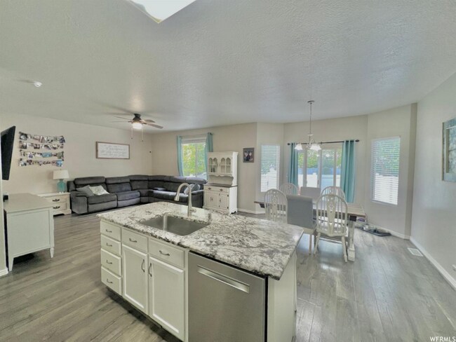Building Photo - 7123 Cottage Point Dr