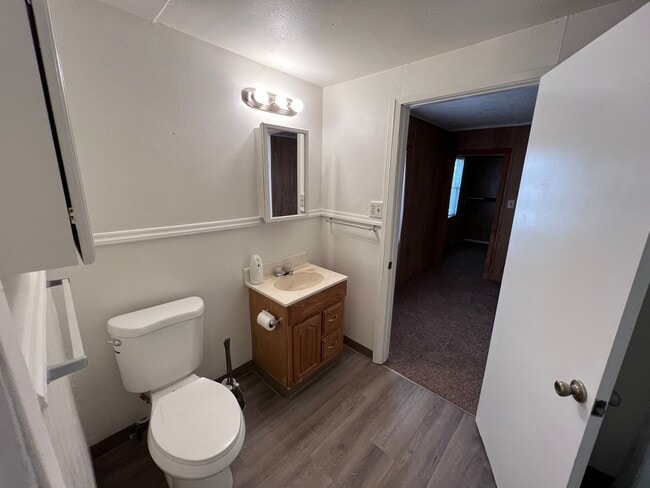 Foto del edificio - 6513 Ash Ave