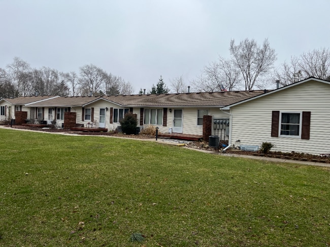 Building Photo - 1583 Highland Park Dr
