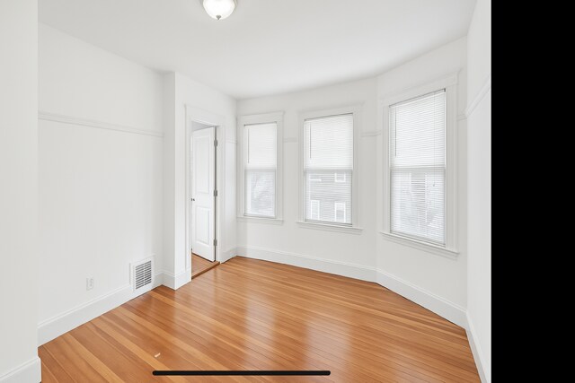Foto del edificio - 224 Hyde Park Ave