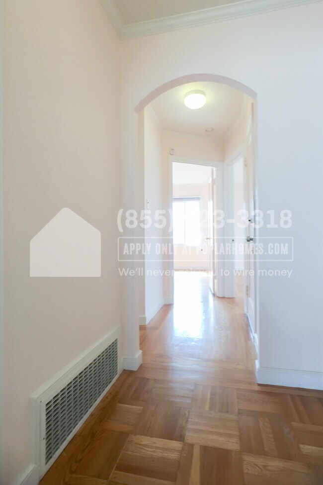 Foto del edificio - 3501 Lawton St