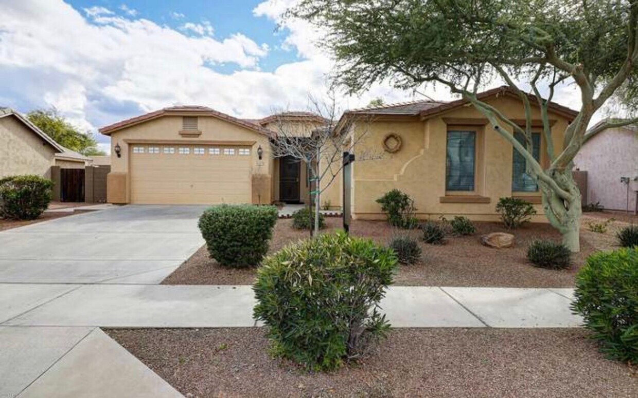 4 bedroom in South Mountain Area - 4 bedroom in South Mountain Area