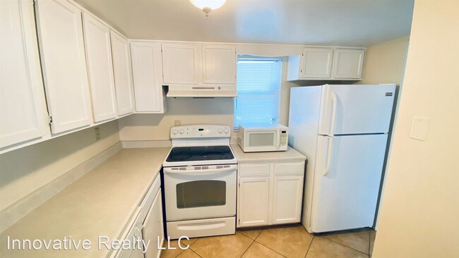 Foto del edificio - 2 br, 2 bath House - 6030 Amberly Ave. #F-57