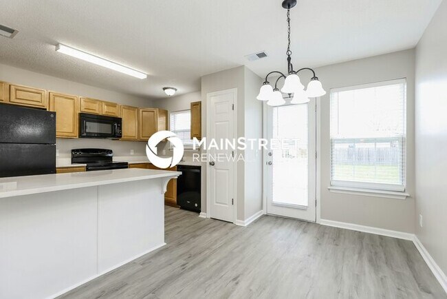 Foto del edificio - 3 Bedroom Pet-Friendly Home in LA VERGNE, ...