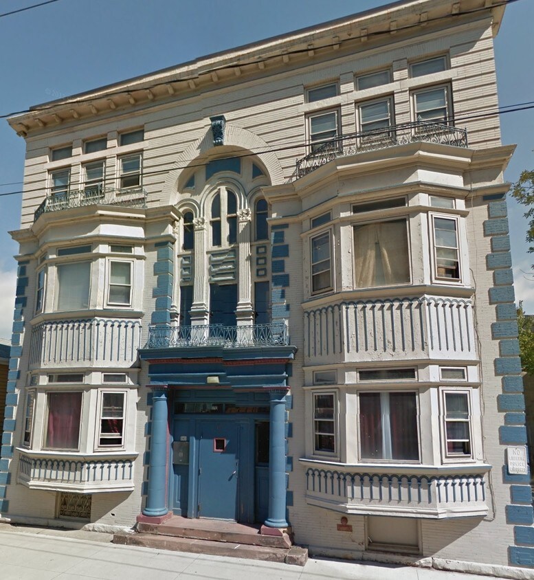 Primary Photo - 87 Whitney Pl