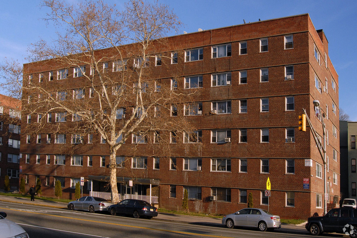 Primary Photo - 2500 John F Kennedy Blvd