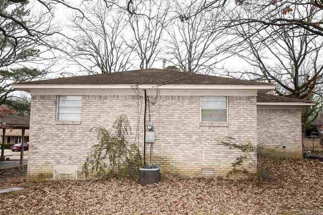 Building Photo - 8820 Claremont Ave