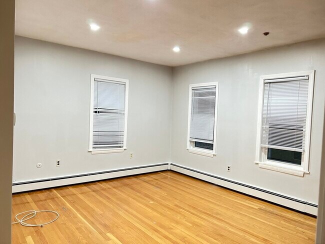 Foto del edificio - 318 Granite St