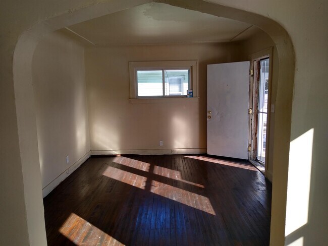Building Photo - 3221 Fulton St