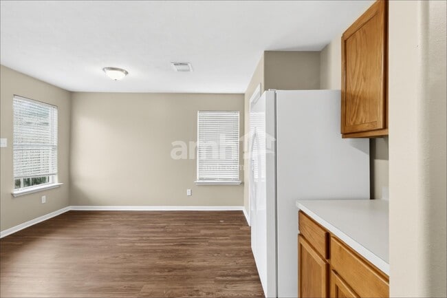 Building Photo - 8002 Ginger Park Dr