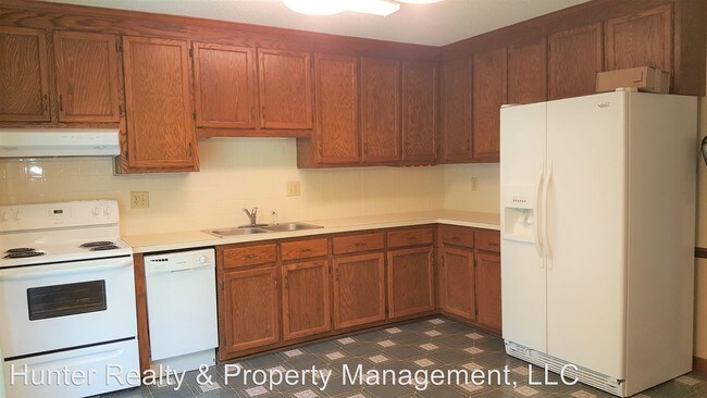 Building Photo - 5331 Summit Heights Dr