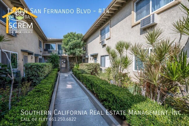 Building Photo - Nicely Upgraded Two Bedroom Townhome in Bu...