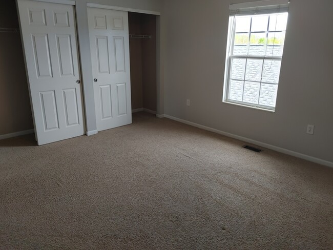 Building Photo - The Village of Scioto Meadows