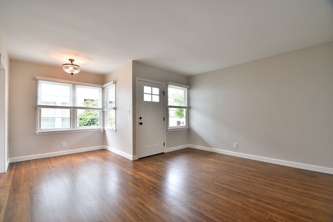 Photo - 1350 Apartment