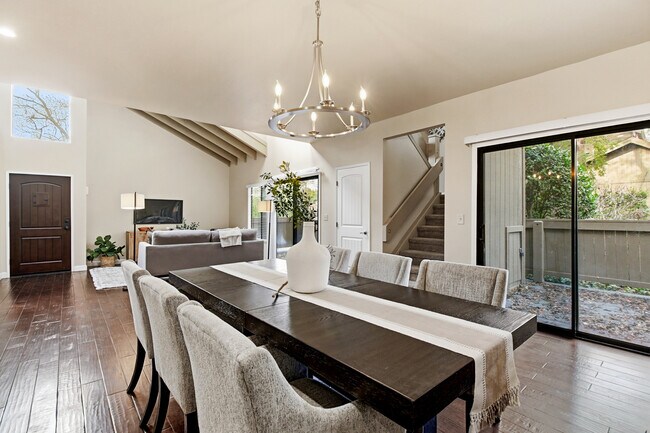 Foto del edificio - 2220 Boyer Dr