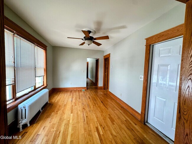 Foto del edificio - 347 New Scotland Ave