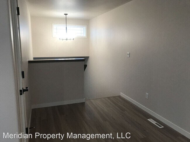 Building Photo - 3 br, 2 bath House - 2712 11th St W