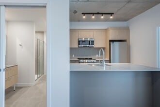 Building Photo - 5630 Rue de Marseille