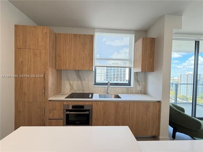 Foto del edificio - 11 NE 6th St