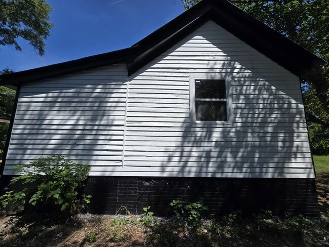Building Photo - 72 Tigner St