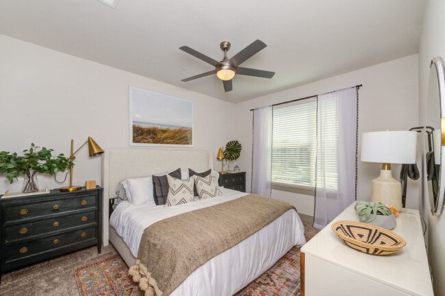 THE REFLECTION AT MONTGOMERY RIDGE apartments — community photo - THE REFLECTION AT MONTGOMERY RIDGE