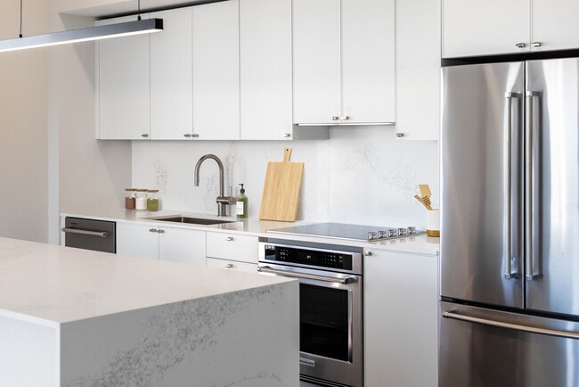 Building Photo - Avalon South Miami