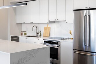 Building Photo - Avalon South Miami