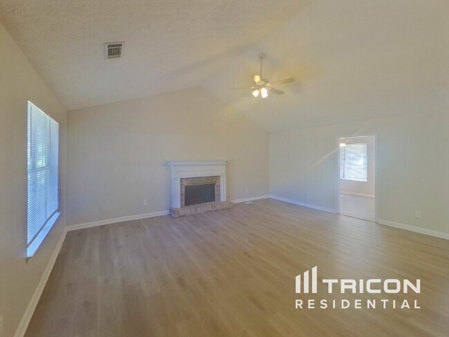 Building Photo - 201 Ranch Ct