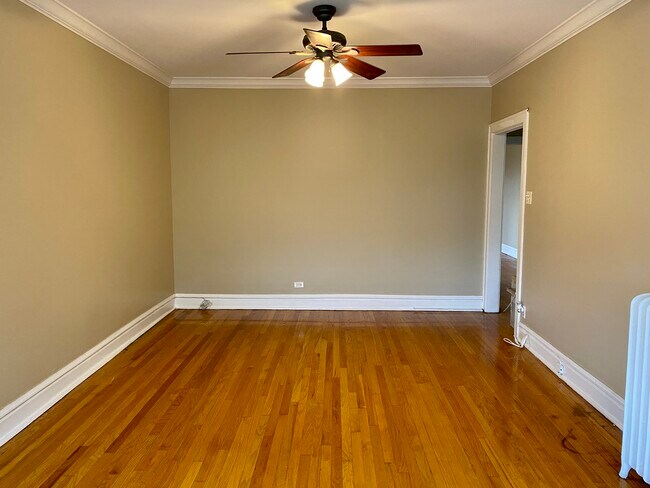 Foto del edificio - 438 N Harvey Ave
