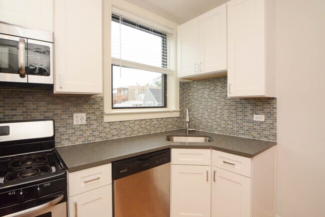 Foto del edificio - 2326 N Rockwell St