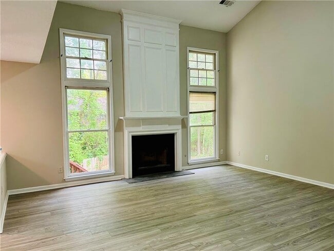 Building Photo - 2580 Binghampton Ln